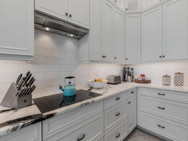 Luxurious Waterfront Retreat - 4 Bedroom Vacation Rental in Cape Coral